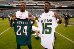 Josh Bellamy #15 of the New York Jets and Jordan Howard #24 of the Philadelphia Eagles pose for a picture after a jersey swap at Lincoln Financial Field on October 6, 2019 in Philadelphia, Pennsylvania. (Photo by Mitchell Leff/Getty Images)